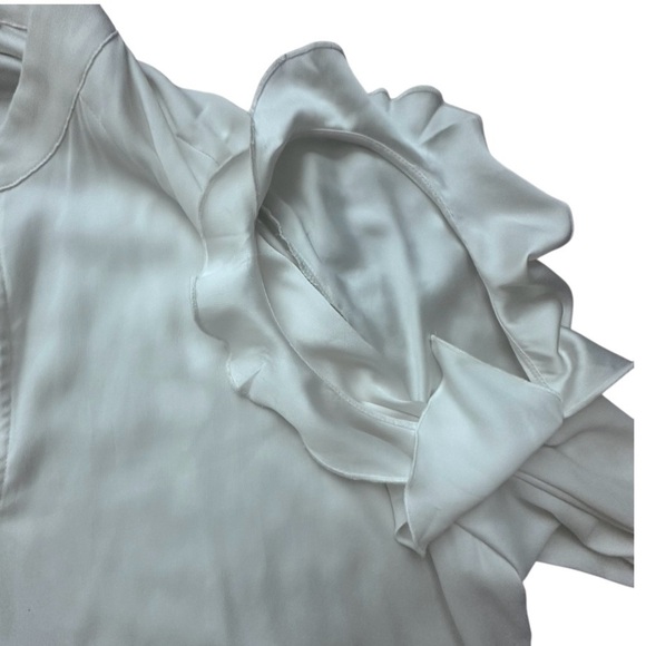 Ann Taylor White Ruffle Cold Shoulder Ladies Blouse Sz XL - Picture 4 of 9